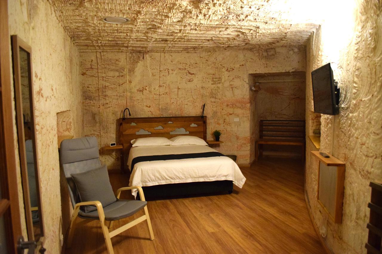 Dug Out B&B Coober Pedy Zewnętrze zdjęcie